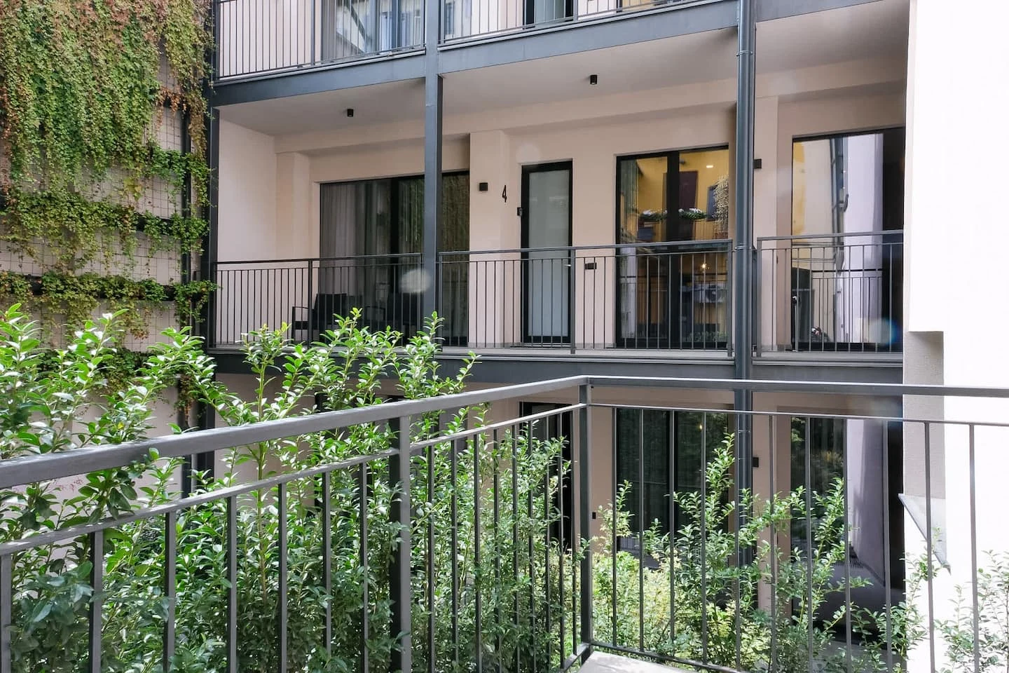 Corte residenziale Cadore 22 a Milano